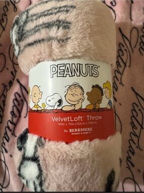 Peanuts Pink & Black VelvetLoft Throw by Peanuts
